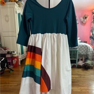 Like new .worn once   🧡💛💚